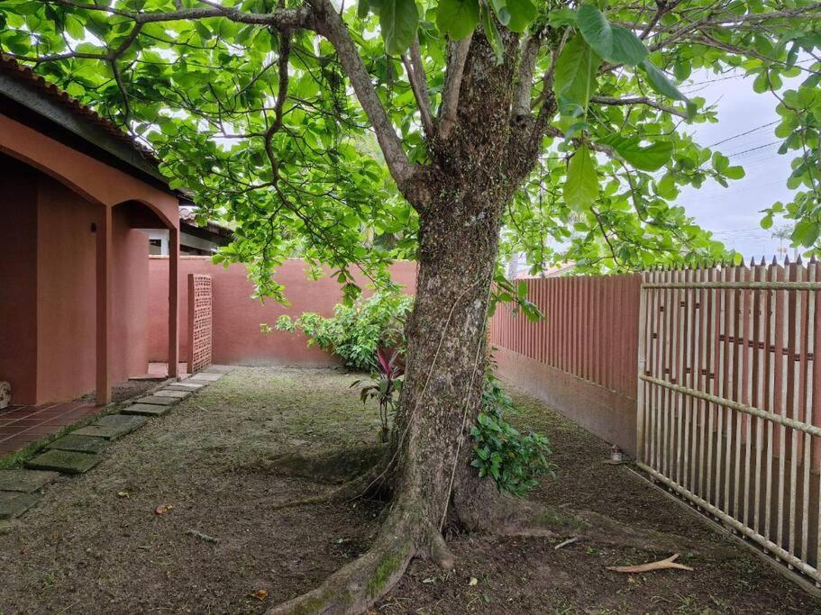 Quarto Para Quatro Pessoas A Duas Quadras Da Praia - Balneario Saint Etienne - Matinhos Exterior photo